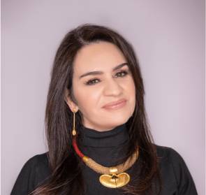 Adriana Rozo-Angulo presentando el Curso de Estrategia y Procesos en Scalabl